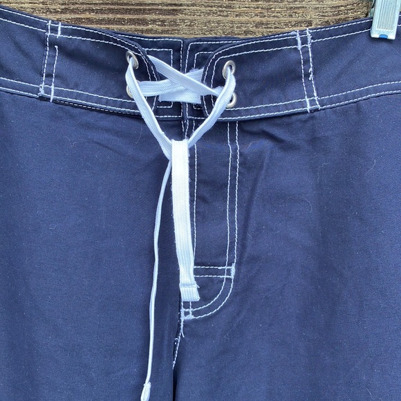 Gap Board Shorts Navy with white stitching - Picture 3 of 13